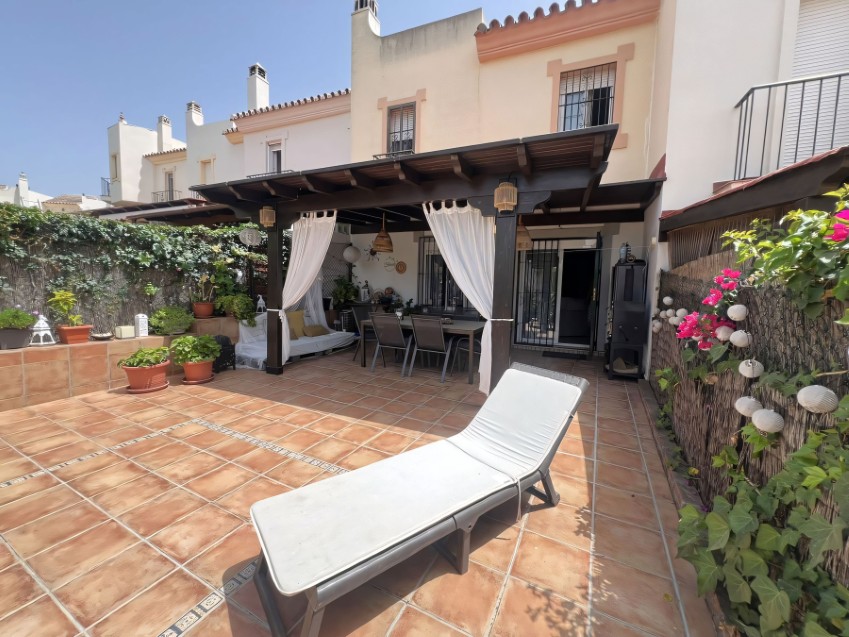 3 bedroom townhouse in El Coto, Mijas Costa within walking distance to amenities